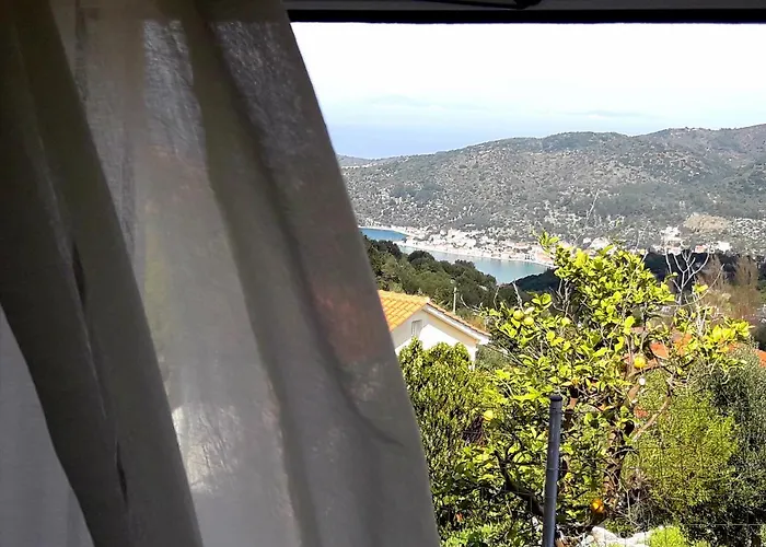 Dioni Holiday House