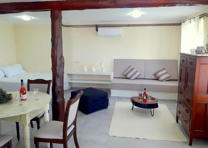 Dioni Holiday House