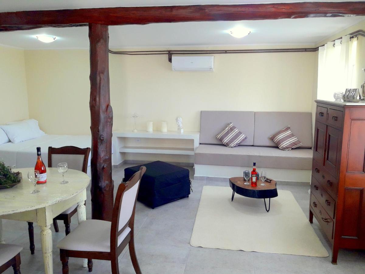 Dioni House Holiday home