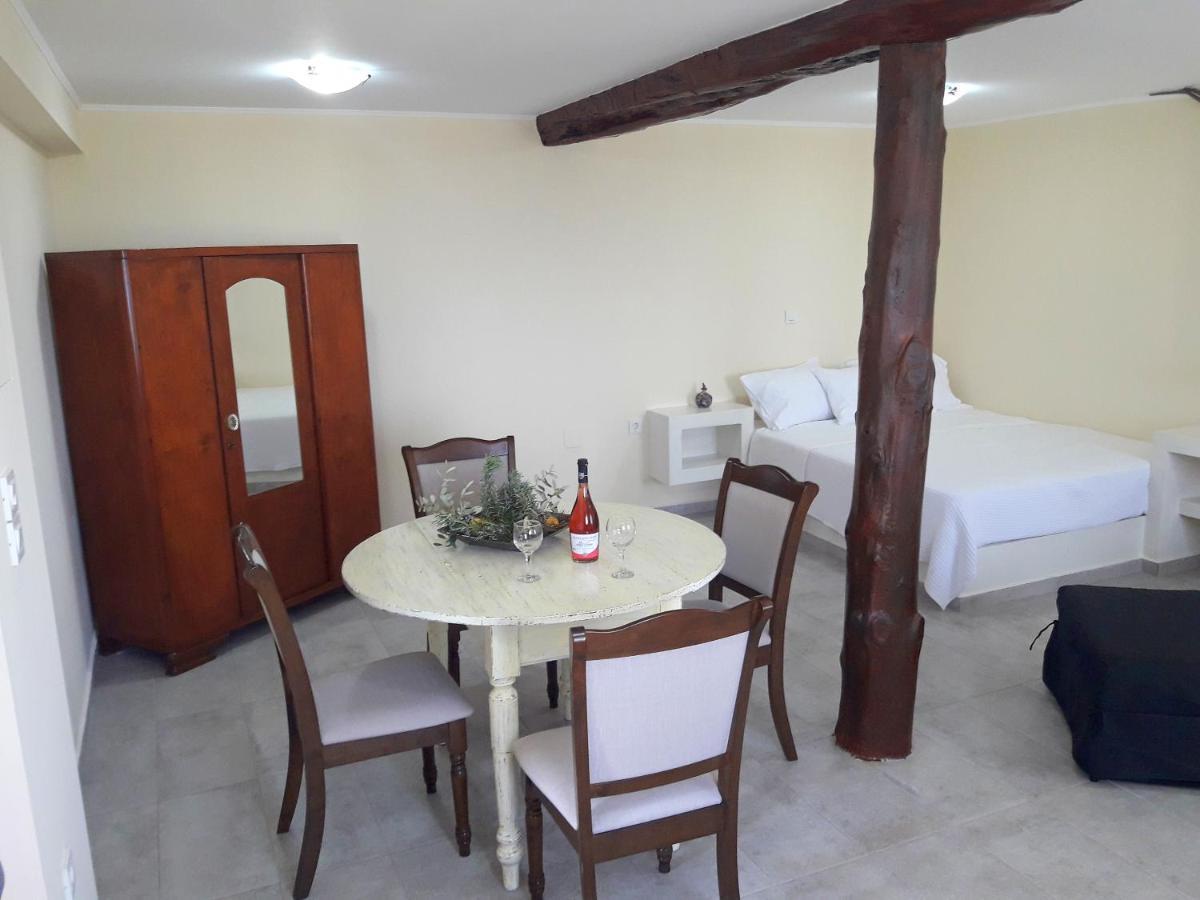 Dioni House Holiday home *